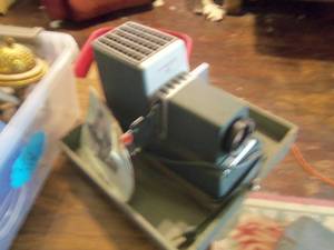 lot 117 image: Argus 300 Projector and slides. Not...
