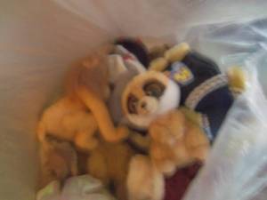 lot 122 image: Bag of 15 Assorted Beanie Babies...