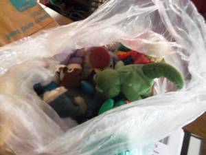 lot 124 image: Bag of 15 Assorted Beanie Babies...