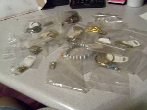 lot 136 image: 30pcs of Assorted Jewlery...