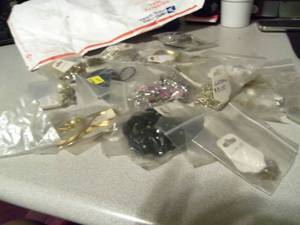 lot 138 image: 30 pcs. Of Assorted Jewlery...