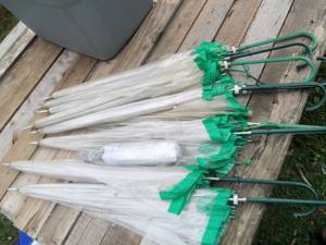 lot 157 image: 10 Clear umbrellas...