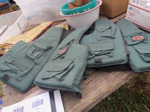 lot 177 image: 3 Life Jackets...