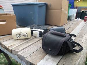 lot 188 image: Nebulizer machine, Vr headset, polo...