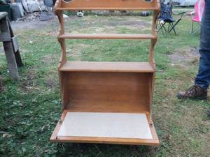 lot 200 image: Vintage Hanging Secratry...