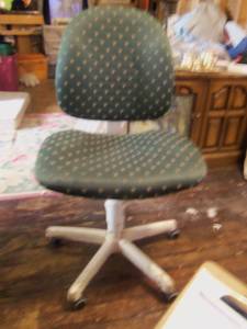 lot 223 image: Computer Chair...