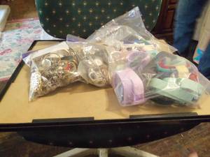 lot 229 image: Jewlery, watch parts, activity band...