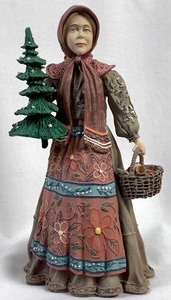 lot 5 image: Duncan Royale Babouska of Russia from History of Santa II Collection, Numbered Lim. Ed.