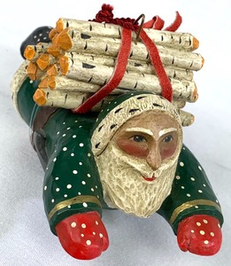 lot 34 image: Leo Smith Folk Art Flying Woodsman Santa Ornament, Lim. Numbered Edition, Signed, never hung