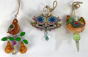 lot 50 image: Heartwood CreekJim Shore - Twelve Days of Christmas Ornament Set