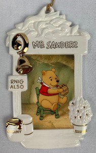 lot 54 image: Disney Collectible WD Collectors Society 1996 Holiday Ornament Winnie the Pooh