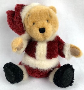 lot 77 image: Disney Collectible Santa Pooh (Stuffed Toy) and ornament from 1999 A Christmas to Remember, The Boyds Collection