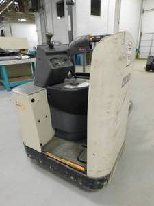 lot 1 image: Crown PR4500-60 Walkie Rider Pallet Jack