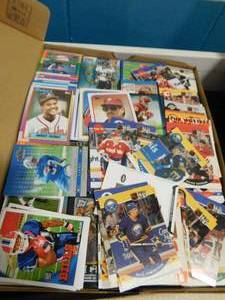 lot 14 image: Misc. Lot of Baseball Cards