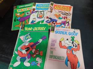 lot 16 image: Gold Key Comic Books