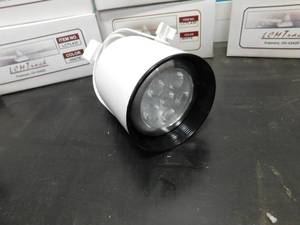 lot 21 image: 8 - LCM Track Lighting