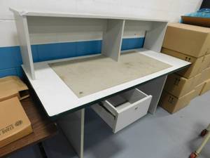 lot 37 image: Desk - 72(w) x 30(d) x 51(h) - upper piece removeable