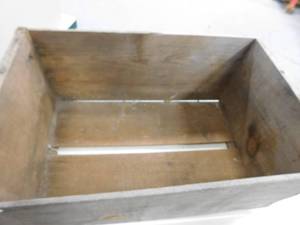 lot 69 image: Wood Crate - 19.5 x 12 x 8.5(h)