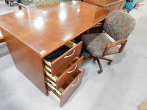 lot 89 image: Executive Desk & Cadenza Desk with glass top