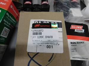 lot 102 image: Air Compressor Parts