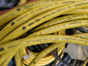 lot 108 image: Pallet lot of Air Hoses