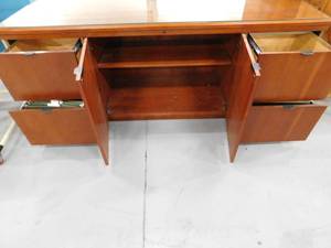 lot 126 image: Cadenza wglass top - 74.5(w) x 21.5 x 29.5(h)