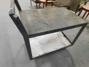 lot 131 image: Rolling Metal Cart