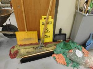 lot 147 image: Misc. Lot of Cleaning Supplies
