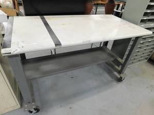 lot 152 image: Rolling Work Bench - 60(w) x 30(d) x 37(h)