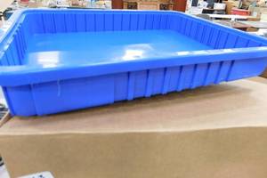 lot 162 image: 12 -  Plastic Bins - 22 x 17 x 3(h)