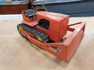 lot 164 image: Vintage Toy Tractor