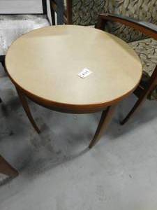 lot 168 image: 2 Chairs & Table