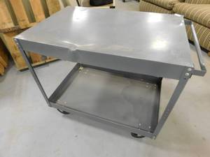lot 171 image: Rolling Metal Cart - 23.5 x 35 x 32