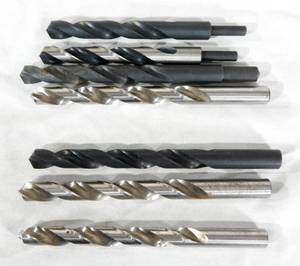 Lot of 7 Assorted 2964 Inch and 3164 Inch Drill Bits
