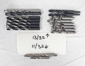 Lot of 17 Assorted 1132 Inch and 1332 Inch Drill Bits