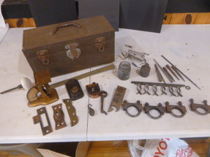 lot 96 image: Vintage Toolbox with Tools