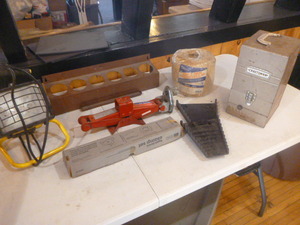 lot 10 image: Miscellaneous Garage Items