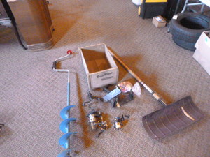 lot 27 image: Fishing Items