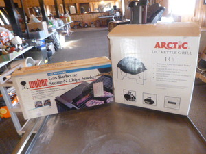 lot 32 image: Arctic Kettle Grill and Weber Steam-N-Chip Smoker