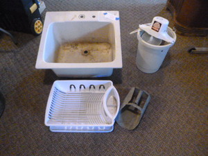 lot 41 image: Tub and Ice Cream Maker