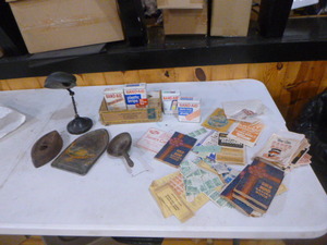 lot 99 image: Vintage Items