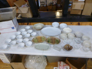 lot 114 image: Miscellaneous Kitchen Items