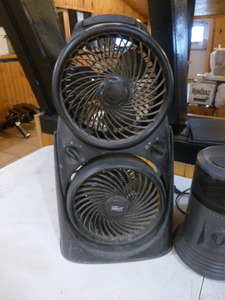 lot 118 image: Honeywell Double Fan and Portable Heater