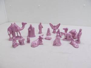 Nativity scene pieces