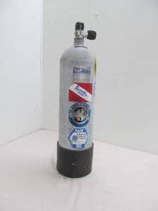 Scuba diving air tank
