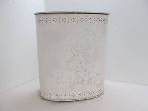 Metal laundry hamper