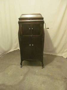 Antique phonograph player, albums