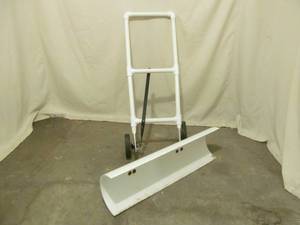 Snow shovel