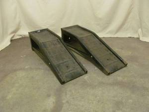 Metal car ramps
