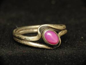 lot 2 image: Sterling Silver Pink Star Sapphire Ladies Ring